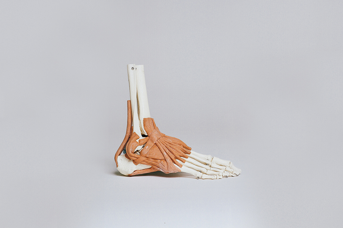 Выдавила прыщ на носу болит голова