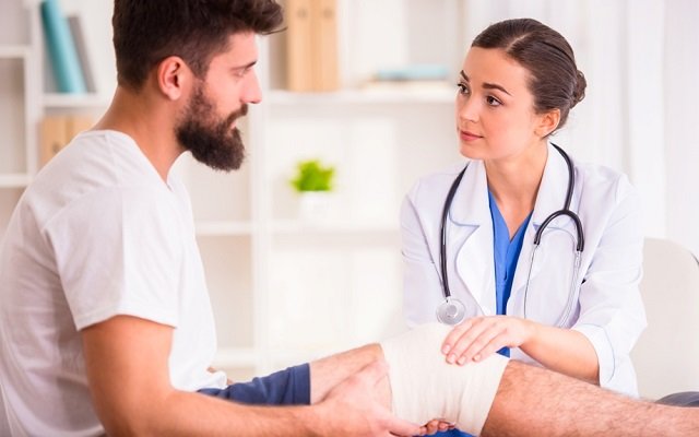 Травматолог – самый первый врач, которого надо посетить после терапевта