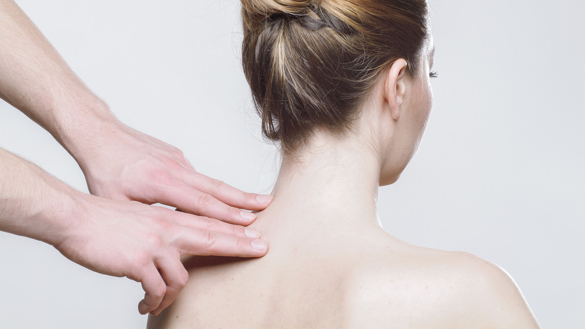 После сна болит спина в области лопаток