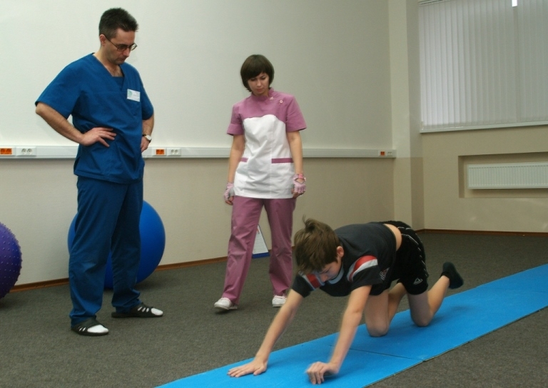 Упражнения от болей в спине