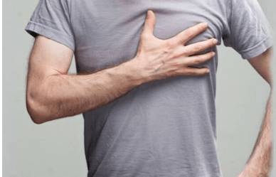 при больном сердце болит спина