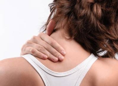 болит спина и шея и отдает в руку